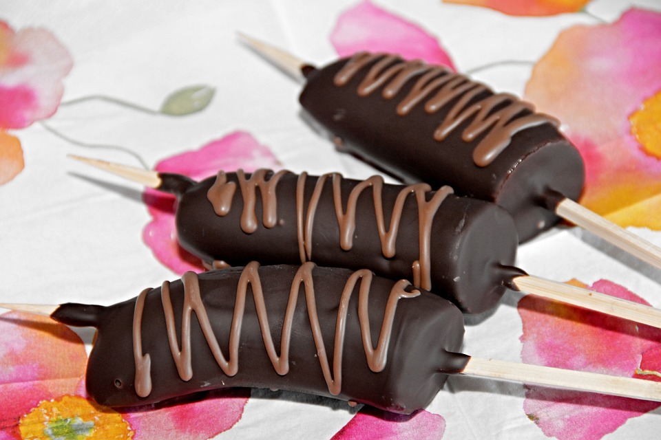 ES Pisang Coklat Warna Warni