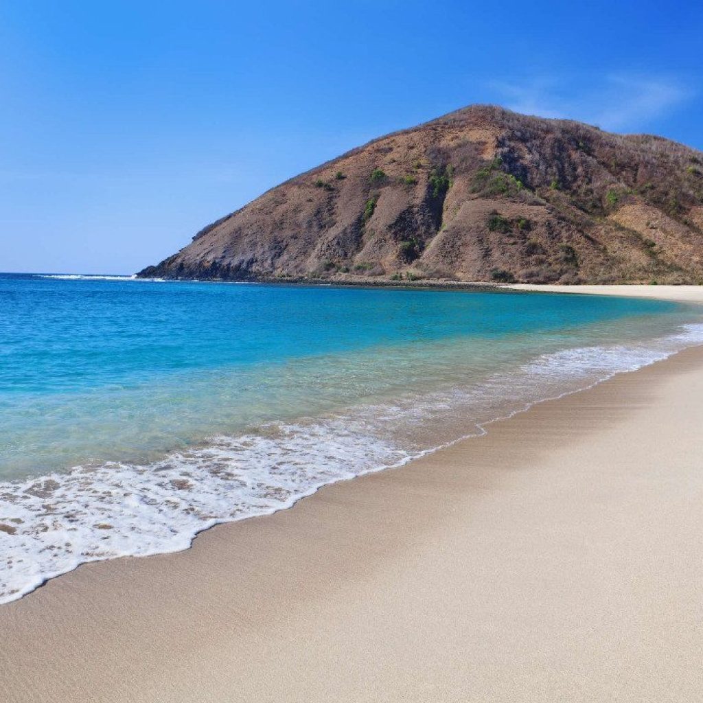 Pantai Paling Romantis